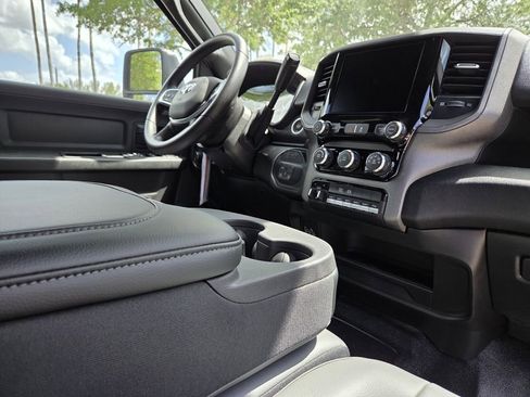 New 2026 RAM 3500 Tradesman w/ Chrome Appearance Group A AWD/4WD image 15