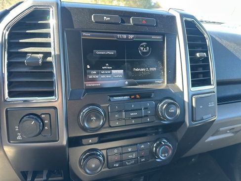 Used 2015 Ford F150 XLT w/ Equipment Group 302A Luxury image 11