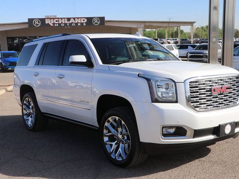 Used 2019 GMC Yukon Denali w/ Denali Ultimate Package AWD/4WD image 1