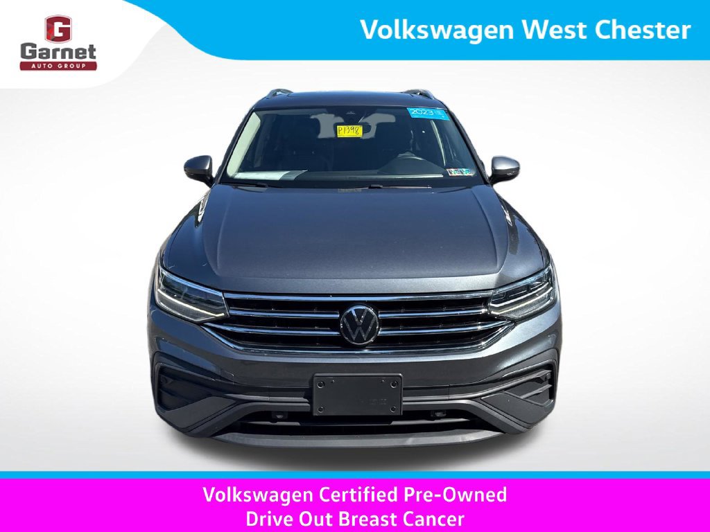 Certified 2023 Volkswagen Tiguan SE w/ Panoramic Sunroof Package AWD/4WD image 9
