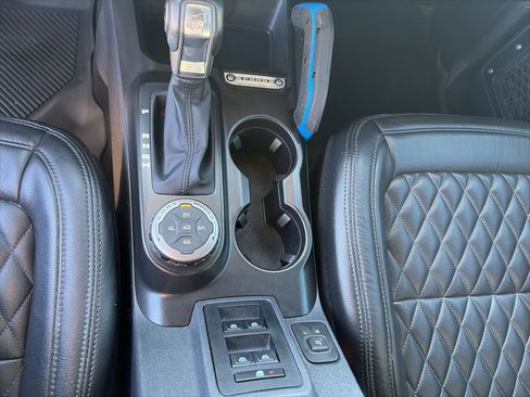 Used 2022 Ford Bronco Outer Banks image 19