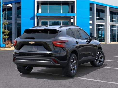 New 2026 Chevrolet Trax LT w/ LT Convenience Package FWD image 28