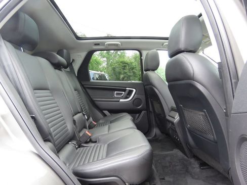 Used 2017 Land Rover Discovery Sport HSE Luxury AWD/4WD image 16