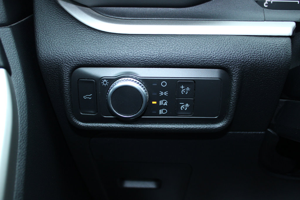 Used 2021 Ford Explorer XLT AWD/4WD image 35