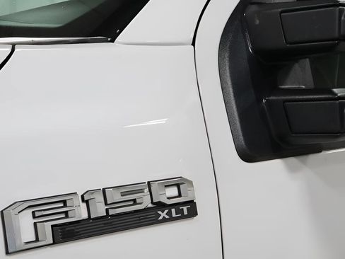 Used 2018 Ford F150 XLT w/ Equipment Group 302A Luxury AWD/4WD image 37