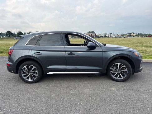 Used 2023 Audi Q5 2.0T Premium w/ Convenience Package AWD/4WD image 12