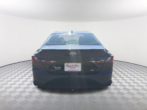 Used 2025 Toyota Camry SE FWD image 16