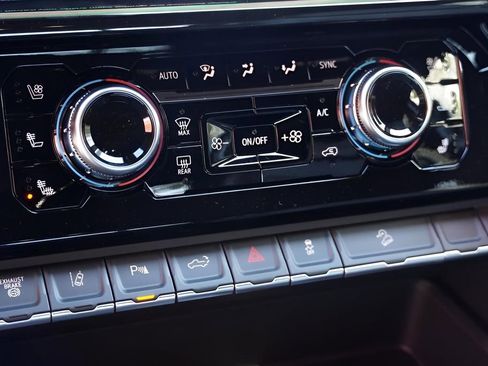 New 2026 GMC Sierra 2500 AT4 w/ AT4 Premium Plus Package image 30