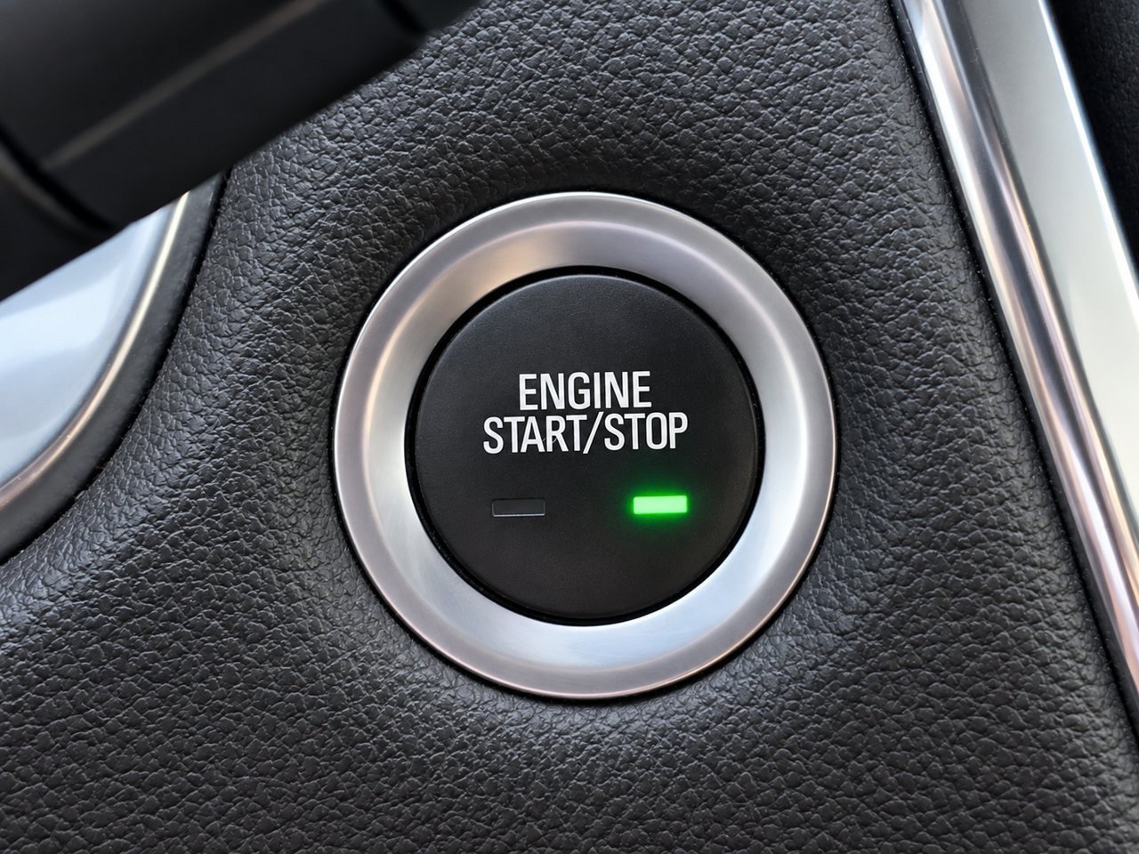 Used 2020 Chevrolet Traverse LS FWD image 19