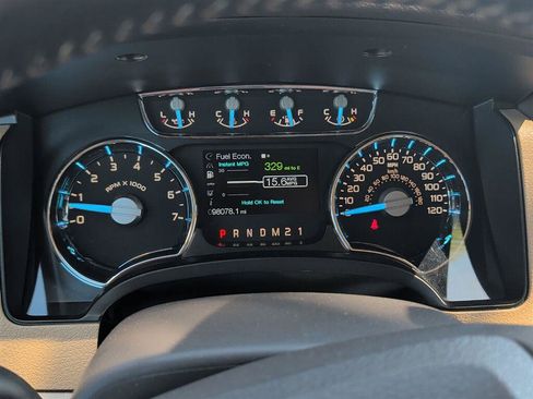 Used 2014 Ford F150 Lariat w/ Equipment Group 502A Luxury AWD/4WD image 4