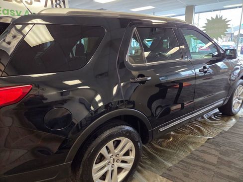 Used 2018 Ford Explorer XLT w/ Equipment Group 201A image 16