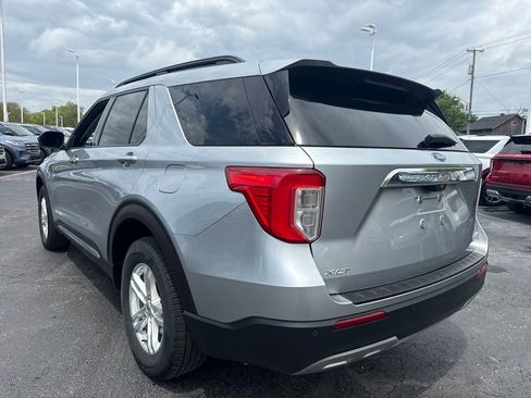 Used 2023 Ford Explorer XLT w/ Equipment Group 202A AWD/4WD image 9