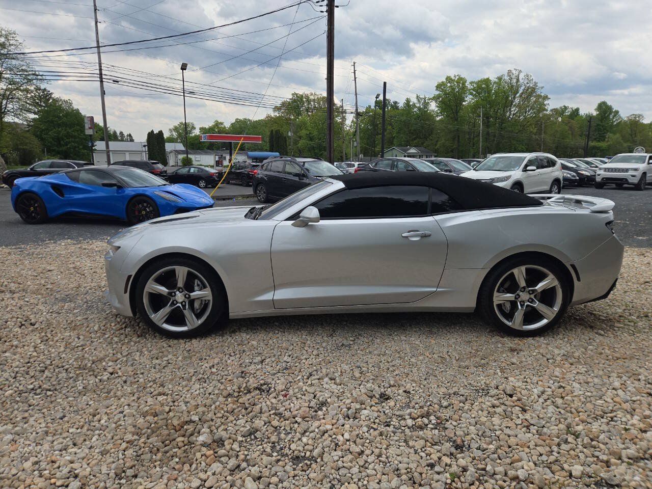 Used 2017 Chevrolet Camaro SS RWD image 4