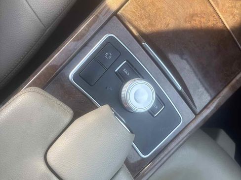 Used 2011 Mercedes-Benz E 350 Luxury w/ Premium 1 Pkg image 19