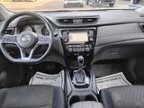 Used 2017 Nissan Rogue SV w/ Sun & Sound Touring Package image 2