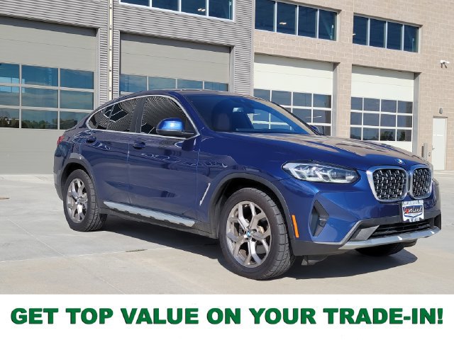 Used 2022 BMW X4 xDrive30i w/ Premium Package AWD/4WD image 1