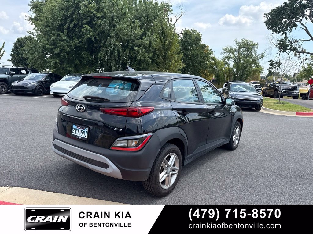 Used 2023 Hyundai Kona SE w/ Cargo Package AWD/4WD image 5