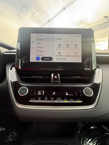 Used 2023 Toyota Corolla LE FWD image 21