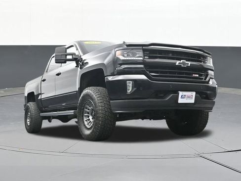 Used 2017 Chevrolet Silverado 1500 LTZ Z71 w/ LTZ Plus Package AWD/4WD image 58