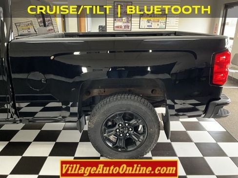 Used 2017 Chevrolet Silverado 1500 LT w/ Midnight Edition AWD/4WD image 9
