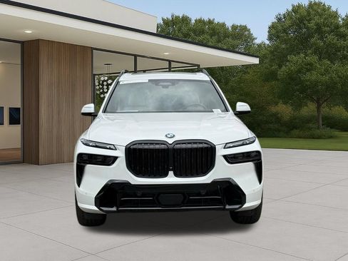 Used 2026 BMW X7 xDrive40i w/ M Sport Package AWD/4WD image 4