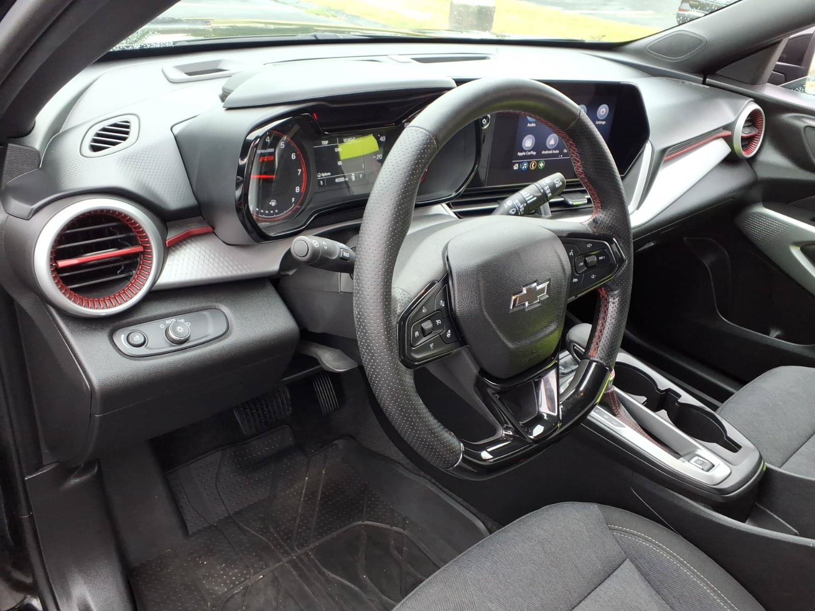Used 2024 Chevrolet Trax RS w/ Driver Confidence Package FWD image 8