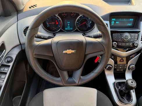 Used 2012 Chevrolet Cruze LS image 25