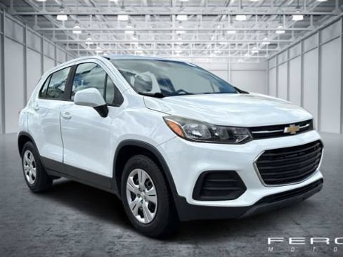 Used 2017 Chevrolet Trax LS w/ LPO, Cargo Package FWD image 7
