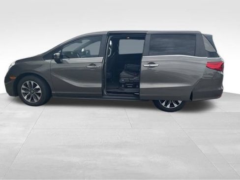 Used 2022 Honda Odyssey EX-L image 3