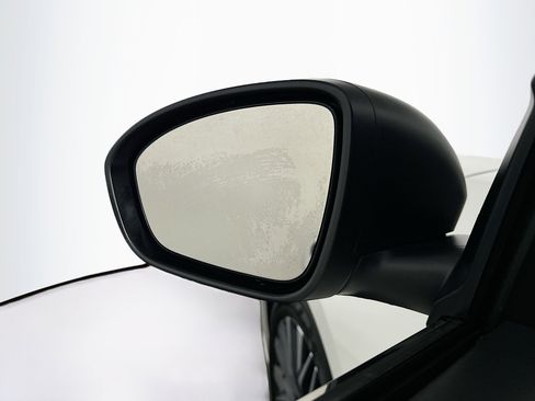 Used 2025 Nissan Altima 2.5 SV image 16