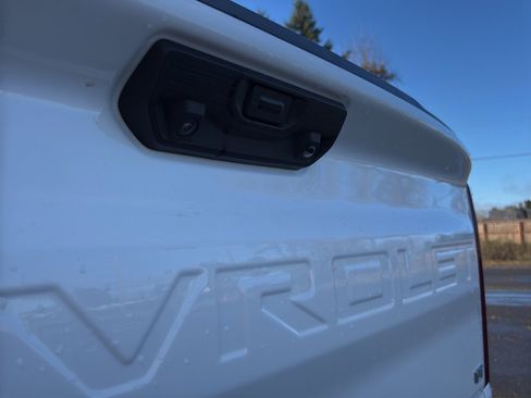 Used 2024 Chevrolet Silverado 1500 LT Trail Boss w/ Convenience Package II image 30