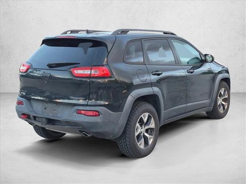 Used 2015 Jeep Cherokee Trailhawk w/ Cold Weather Group AWD/4WD image 5