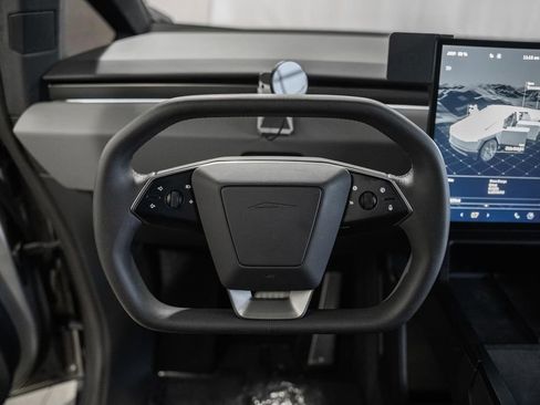 Used 2024 Tesla Cybertruck AWD Crew Cab image 34