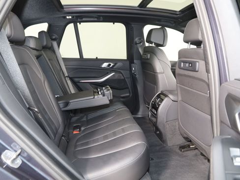 Used 2022 BMW X5 xDrive40i w/ M Sport Package AWD/4WD image 15