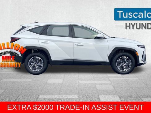 New 2026 Hyundai Tucson Blue SE image 9