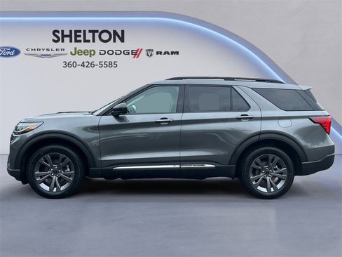 New 2025 Ford Explorer Active w/ Active Comfort Package image 2