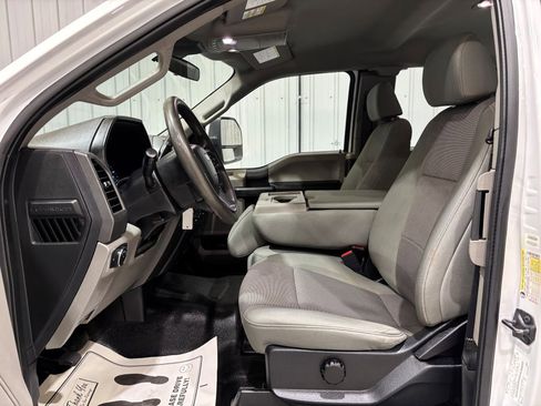 Used 2020 Ford F250 XL w/ Power Equipment Group image 11
