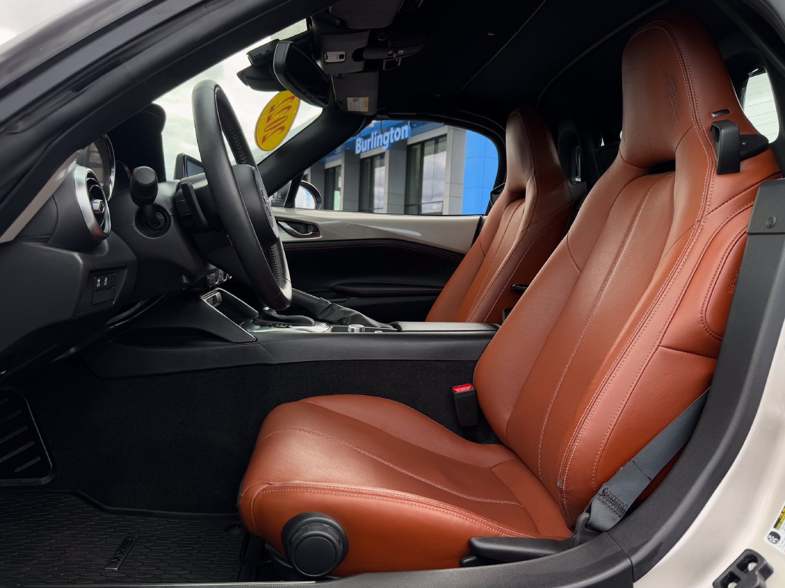 Used 2022 MAZDA MX-5 Miata Grand Touring w/ Appearance Package RWD image 11