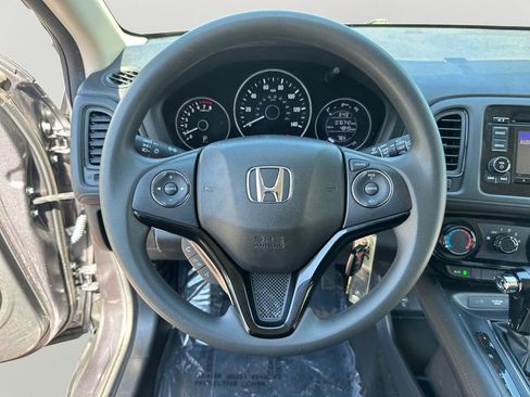 Used 2022 Honda HR-V LX image 12