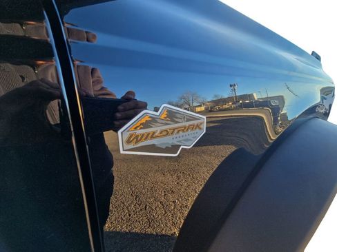 Used 2023 Ford Bronco Wildtrak image 20