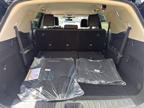 New 2026 Nissan Pathfinder SL AWD/4WD image 35