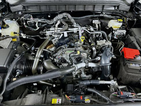 Used 2025 Ford Bronco Big Bend AWD/4WD image 32