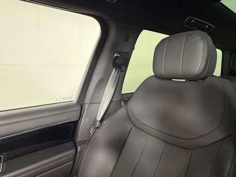 Used 2023 Land Rover Range Rover SE image 19