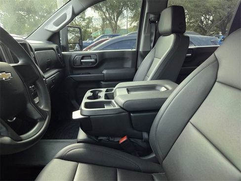 Used 2025 Chevrolet Silverado 2500 W/T image 6