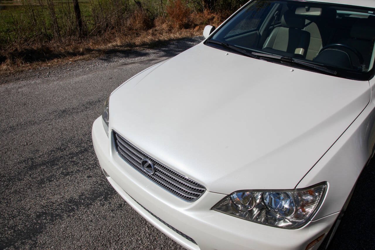 Used 2001 Lexus IS 300 w/ Leather Trim Pkg RWD image 6