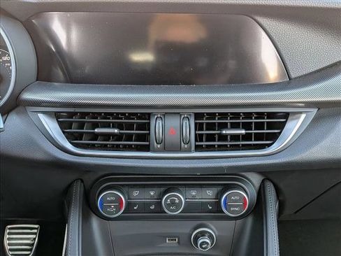 Used 2018 Alfa Romeo Stelvio Ti Sport image 13