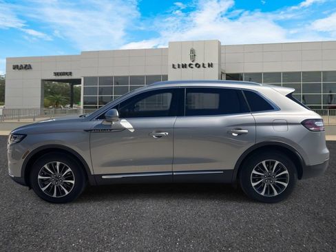 Used 2023 Lincoln Nautilus FWD w/ Premium Package image 6