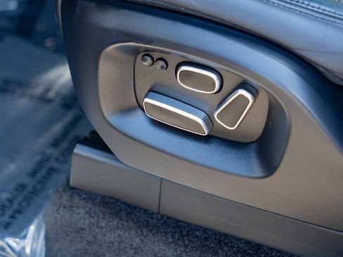 Used 2014 Land Rover Range Rover HSE image 19