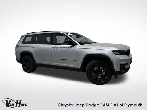 New 2025 Jeep Grand Cherokee L Altitude image 1