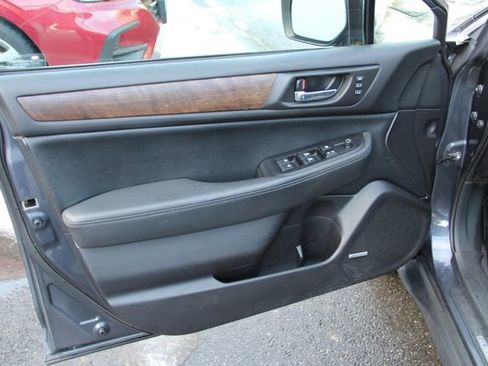 Used 2016 Subaru Outback 3.6R Limited image 14